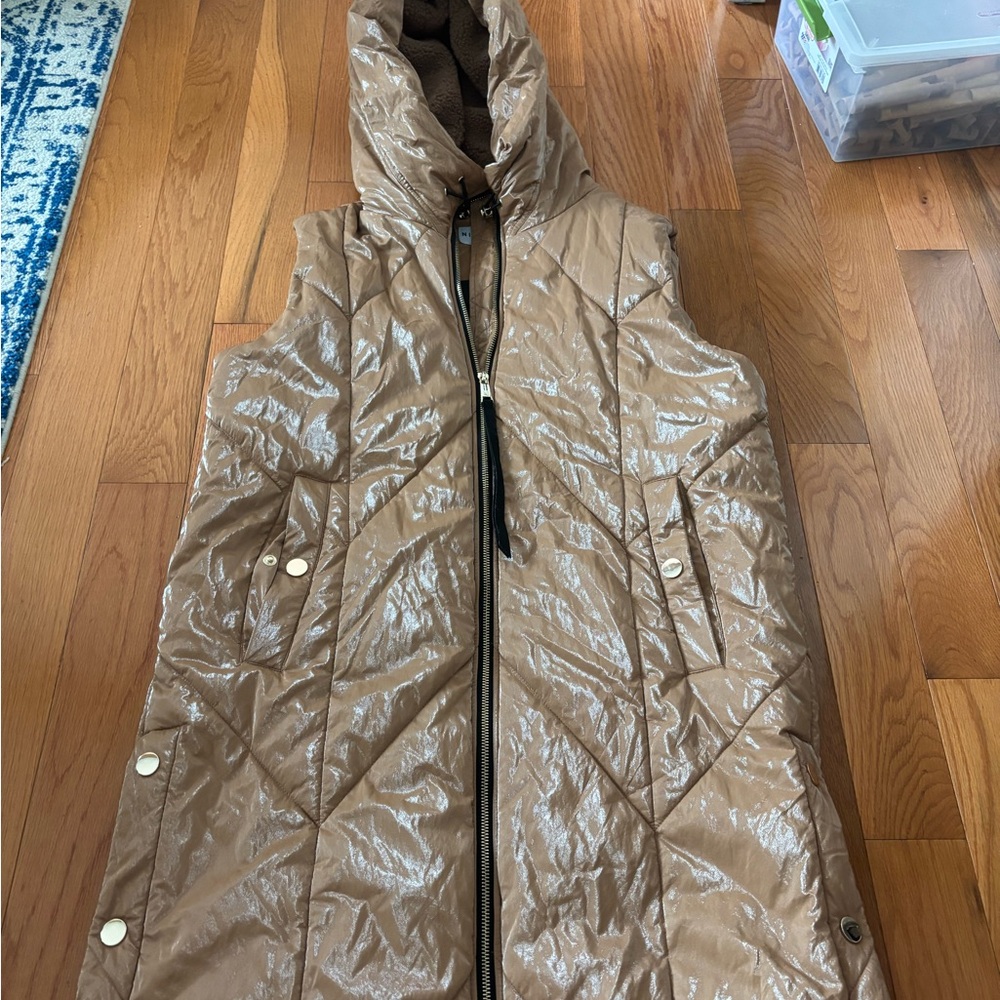 | Nikki Jones | vest. Size M.